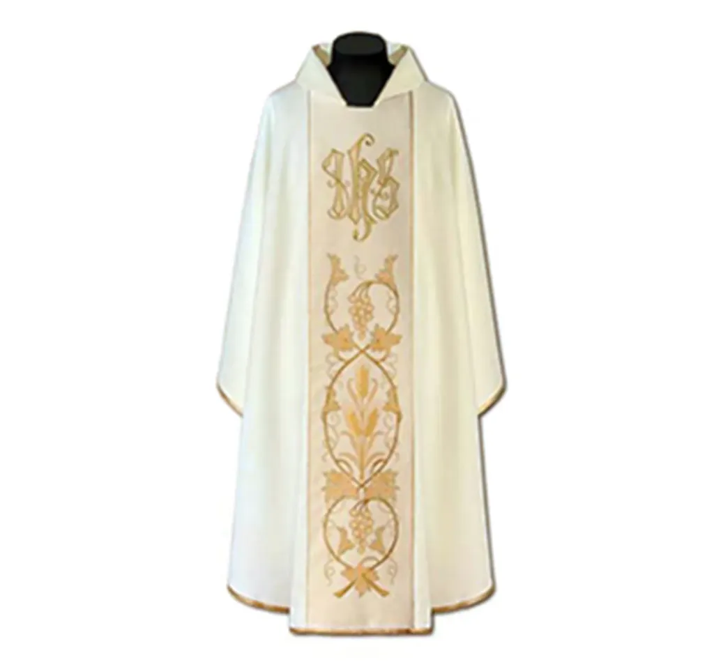 Casulla de sacerdote bordada