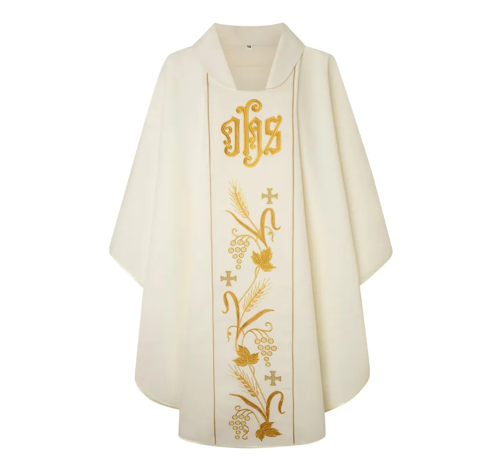 Casulla de sacerdote bordada