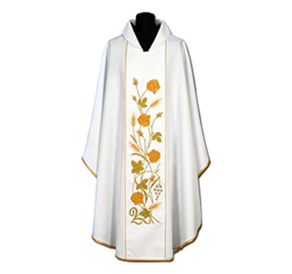 Casulla de sacerdote bordada