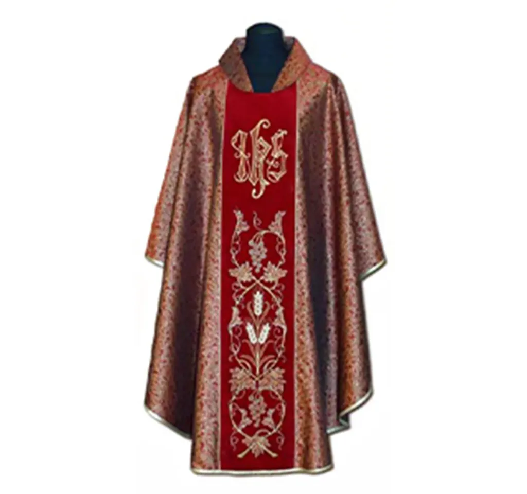 Casulla de sacerdote bordada