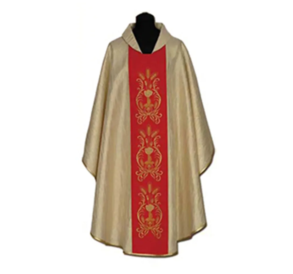 Casulla de sacerdote bordada