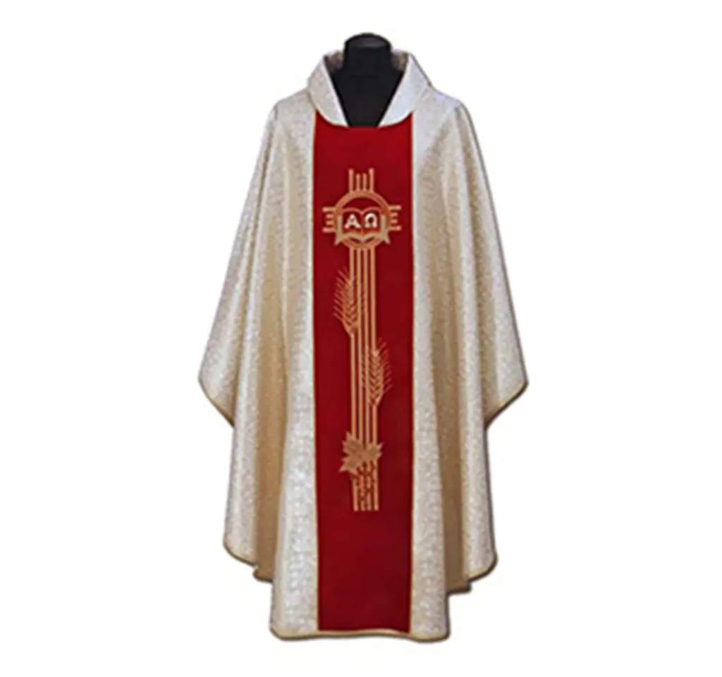 Casulla de sacerdote bordada