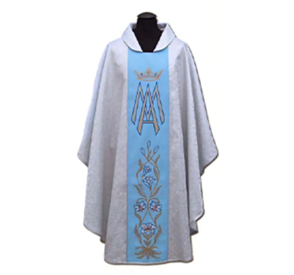 Casulla de sacerdote bordada