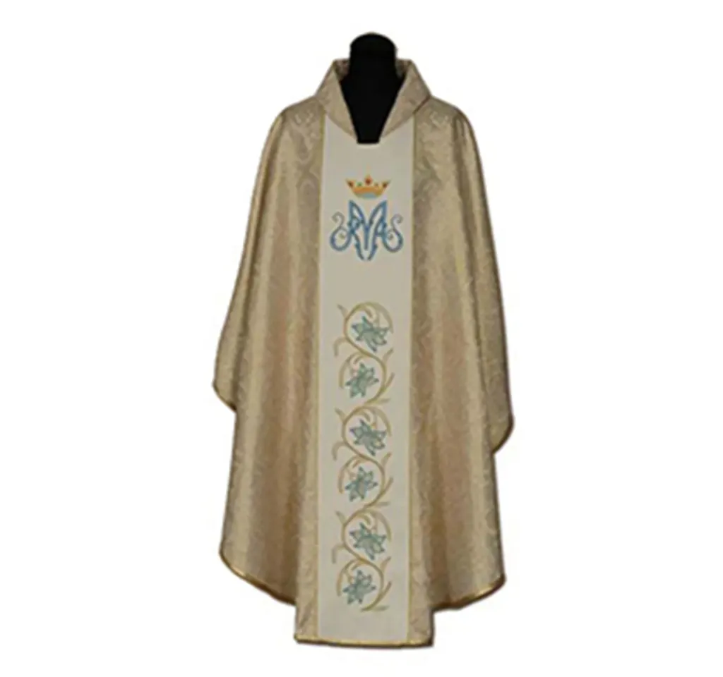 Casulla de sacerdote bordada