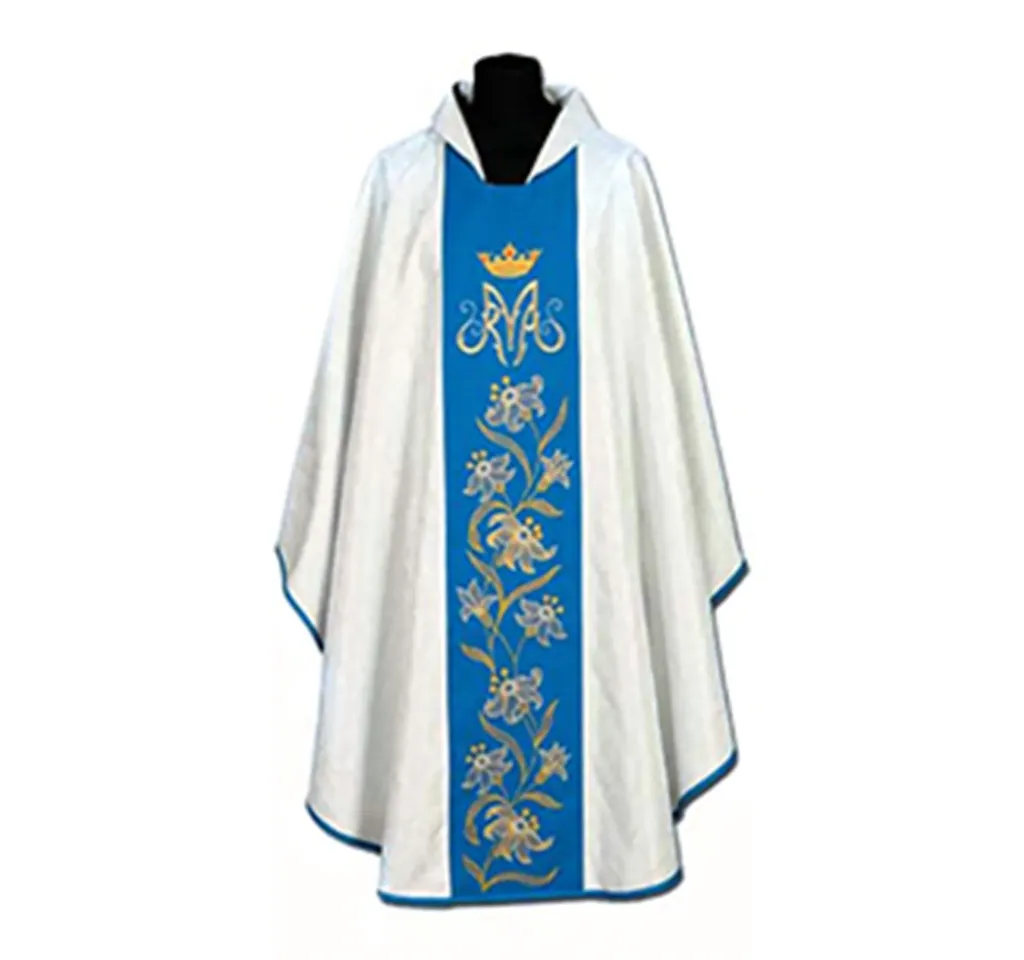 Casulla de sacerdote bordada