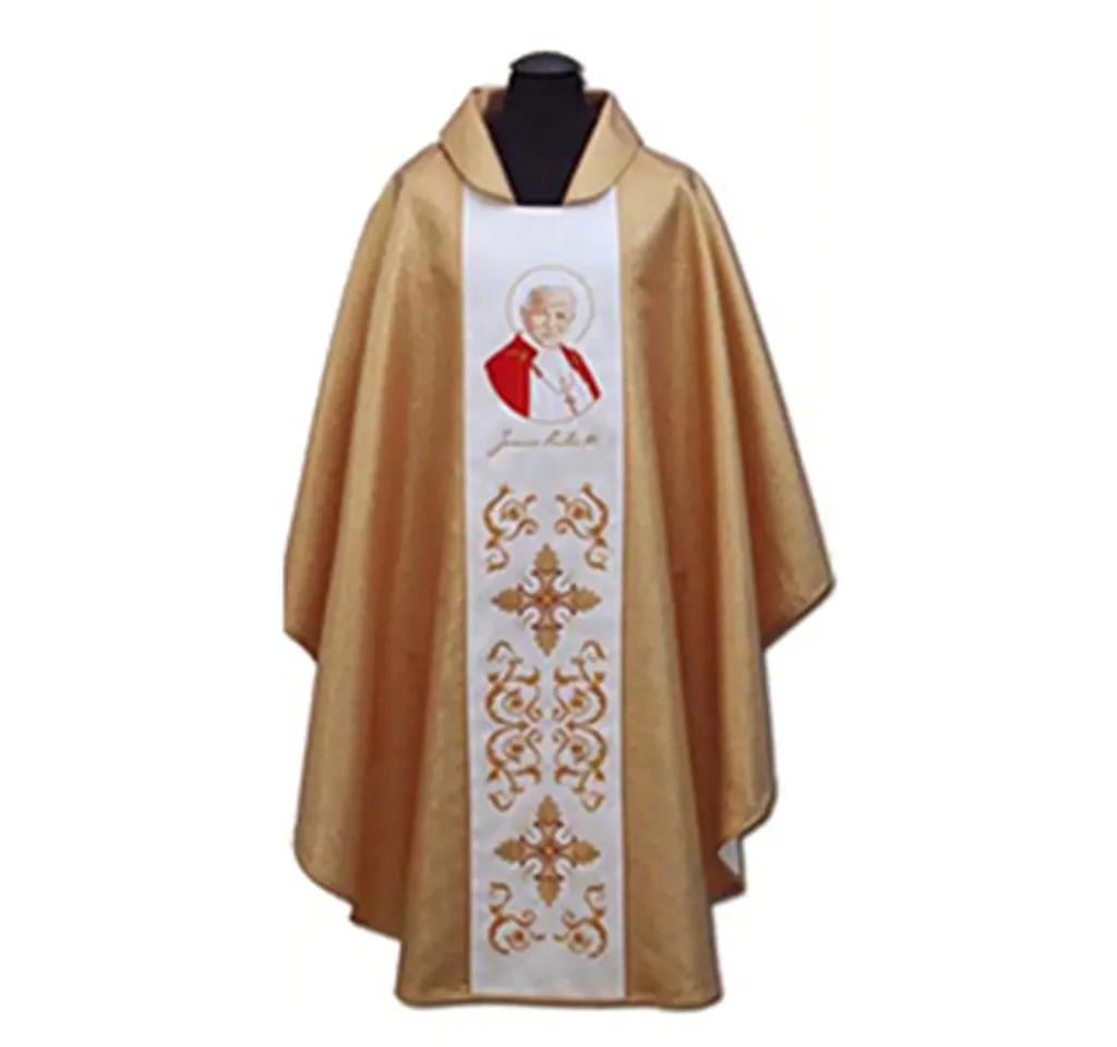 Casulla de sacerdote bordada