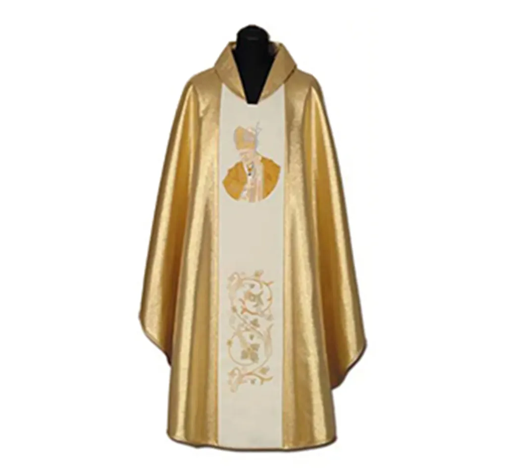 Casulla de sacerdote bordada