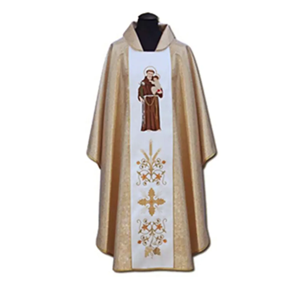 Casulla de sacerdote bordada