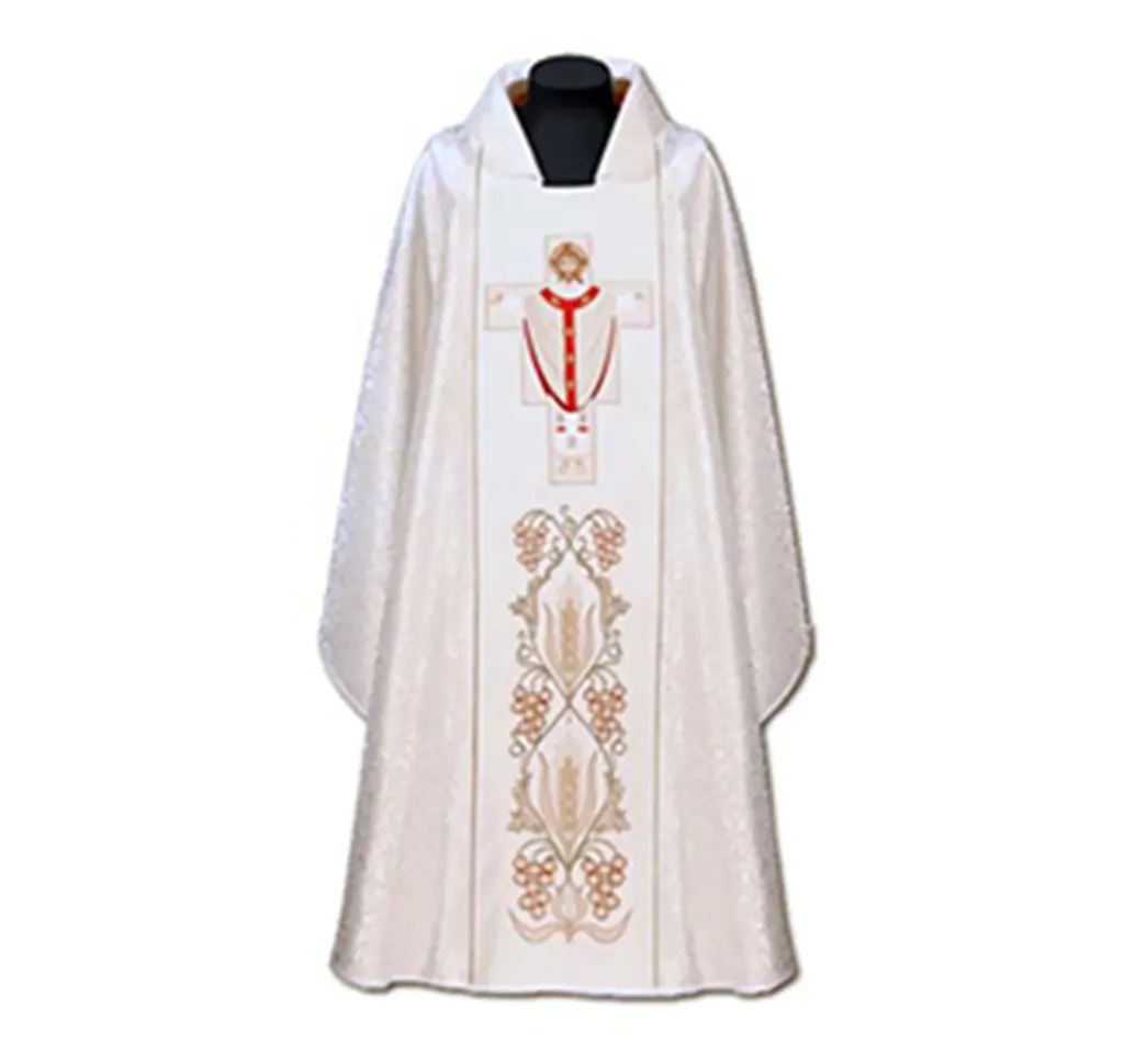 Casulla de sacerdote bordada