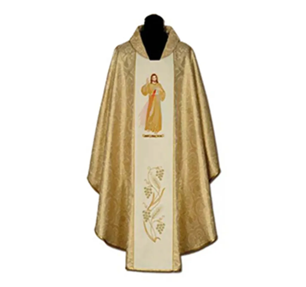 Casulla de sacerdote bordada