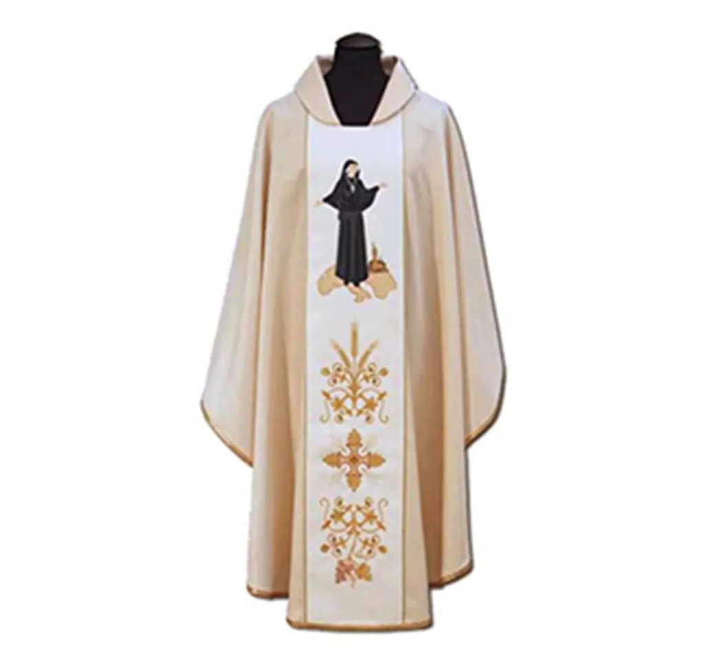 Casulla de sacerdote bordada