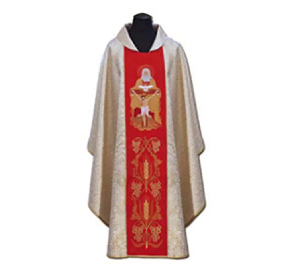 Casulla de sacerdote bordada