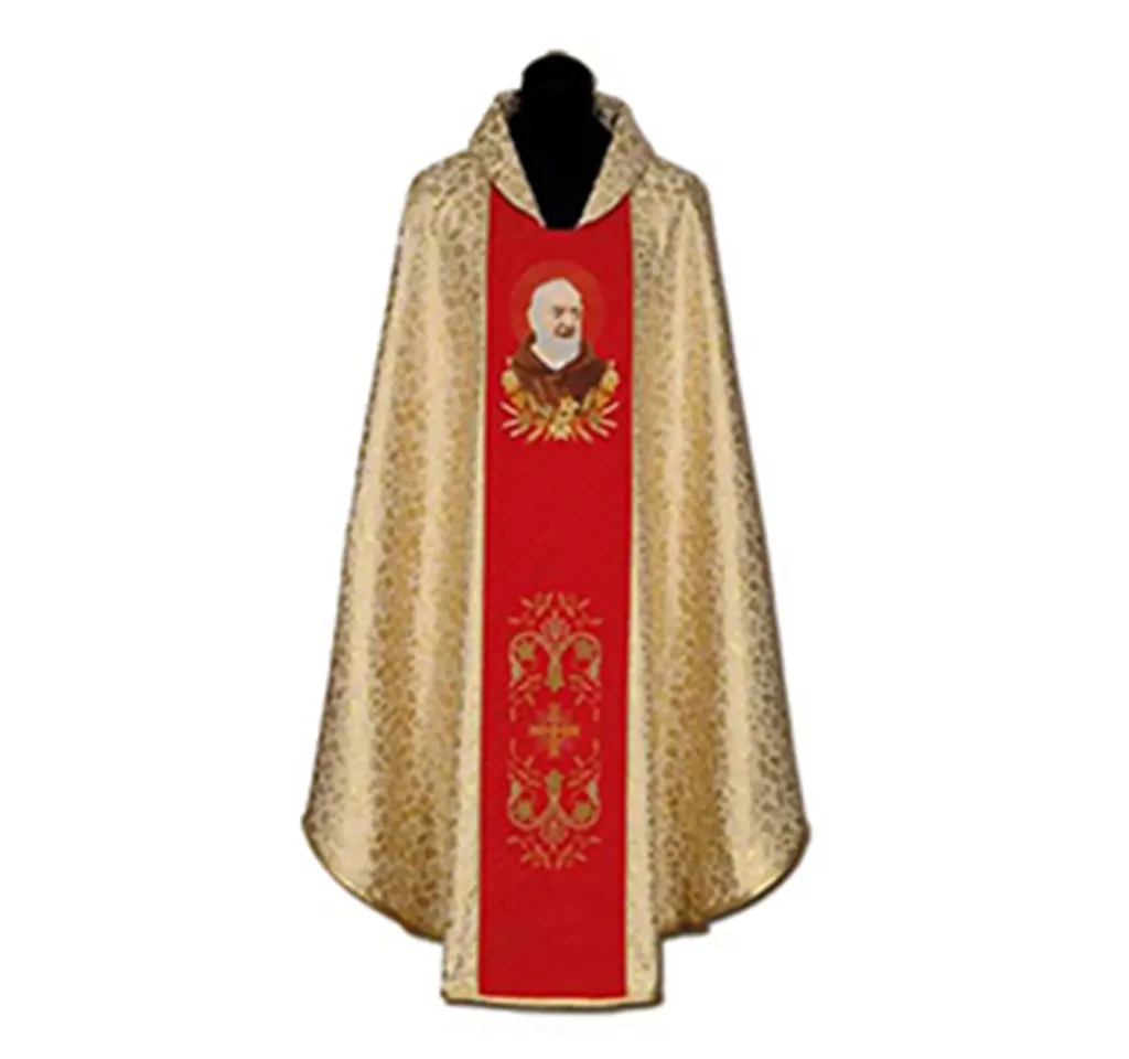 Casulla de sacerdote bordada