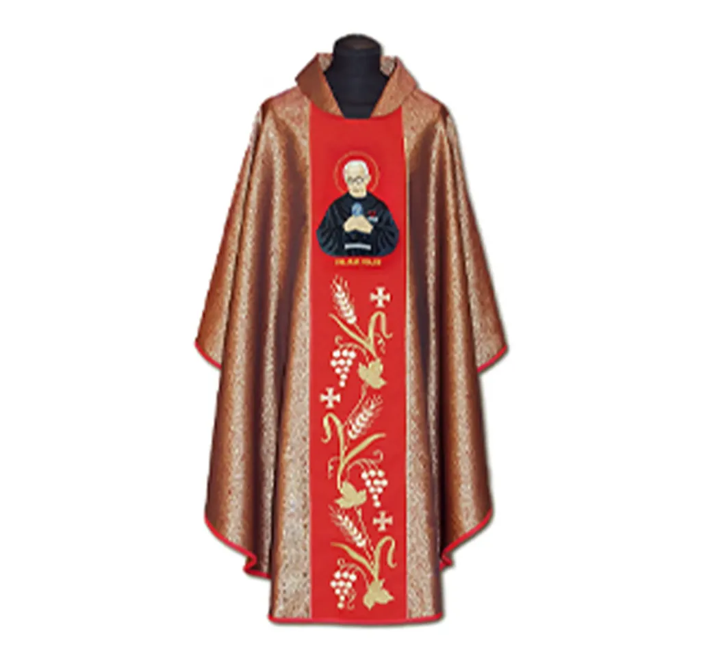 [1275] Casulla de sacerdote bordada