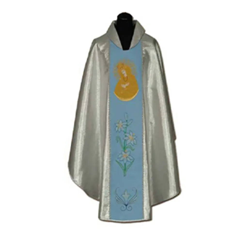 Casulla de sacerdote bordada