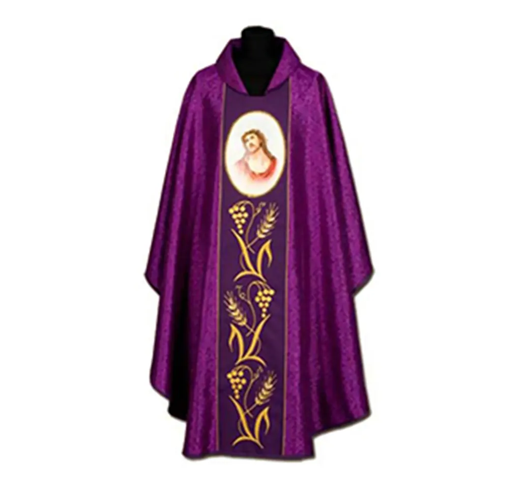 Casulla de sacerdote bordada