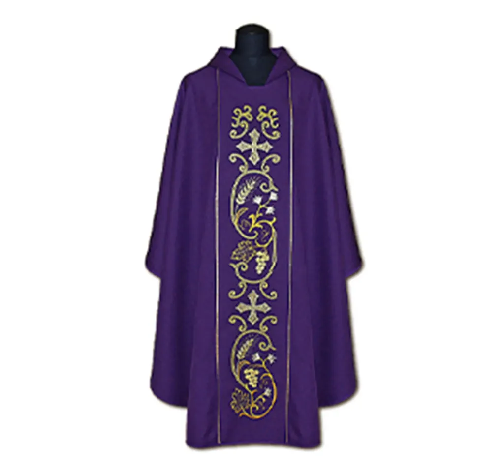 Casulla de sacerdote bordada