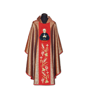 Casulla de sacerdote bordada