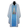 Casulla de sacerdote celeste bordada