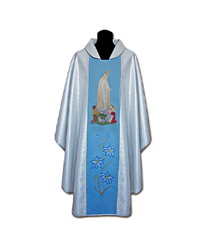Casulla de sacerdote celeste bordada