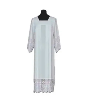 Alba sacerdote blanca puntilla tablas