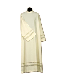 Alba sacerdote crema vainica con rayas