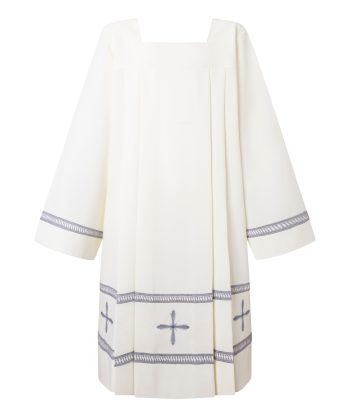 Roquete sacerdote cruz