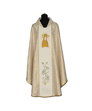 Casulla de sacerdote bordada