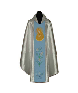 Casulla de sacerdote bordada